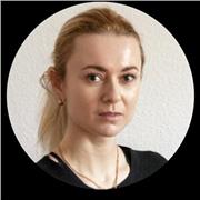 Yoga Praxis und/ oder Theorie- erfahrene Yoga und Fitnesstrainerin bietet individuelle Yogakurse an. Für jeden Alter